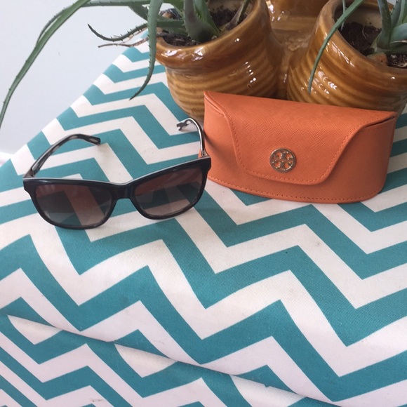 Tory Burch Accessories - Tory Burch Sunglasses and Case